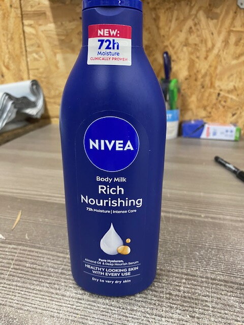 Nivea mlieko 400 ml tmavomodrá Nivea mlieko 400 ml tmavomodrá